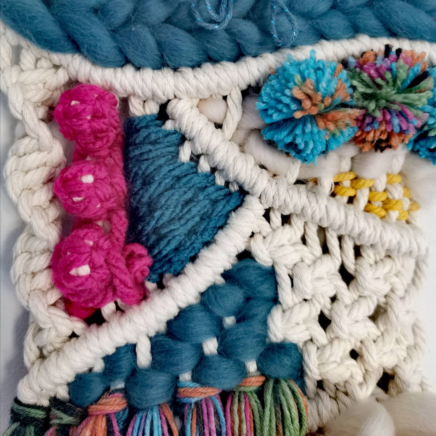 Macraweave - Teal & Pink